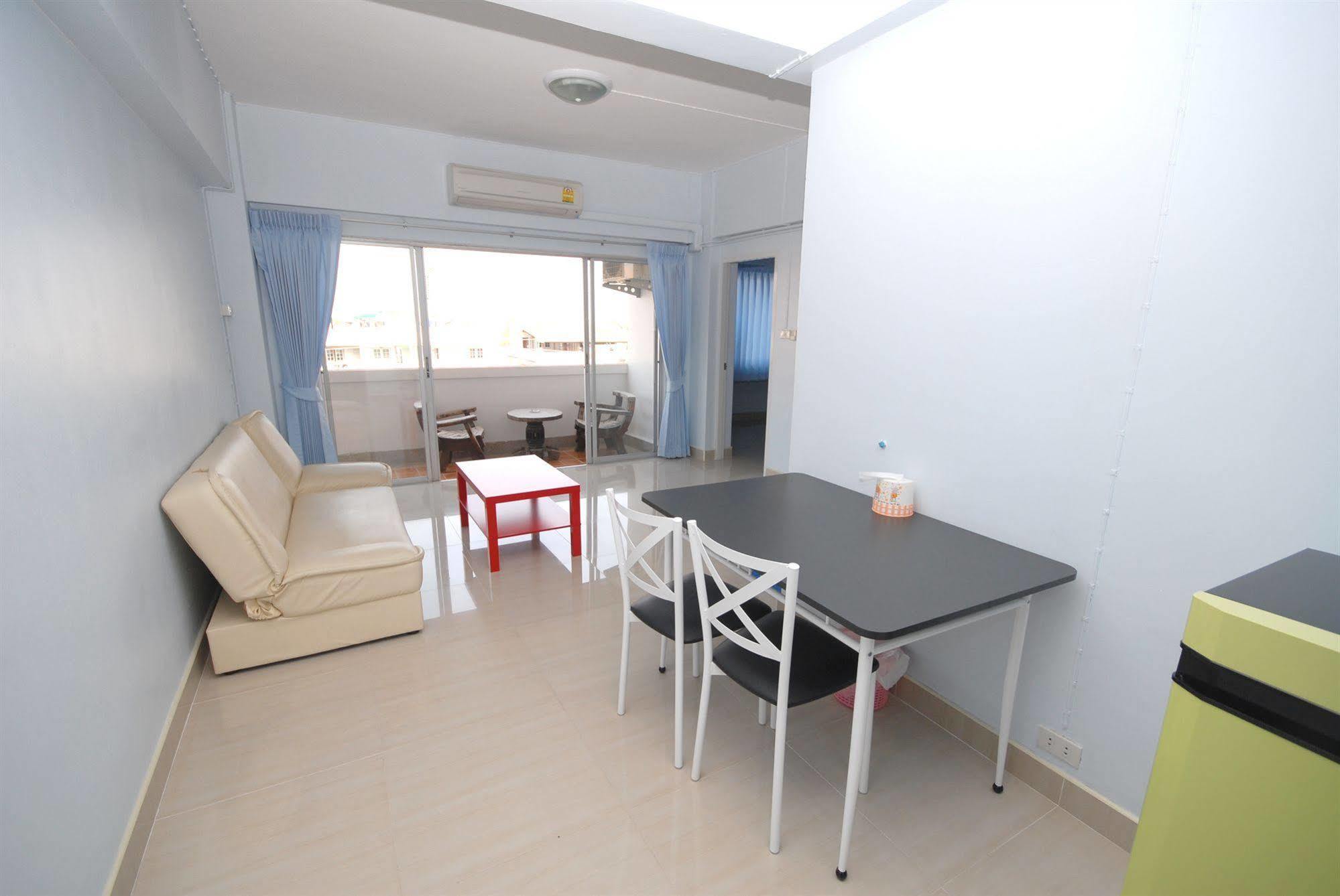 Hostel Cozy Loft Pattaya Zewnętrze zdjęcie